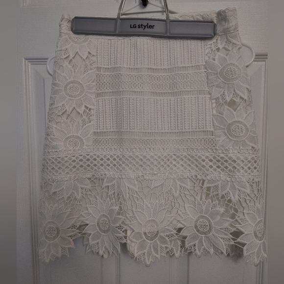 Topshop White Lace Skirt - Picture 2 of 4